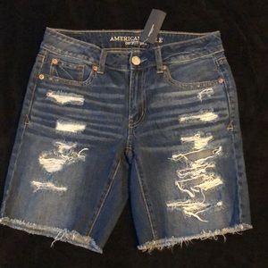 American Eagle Tomgirl Bermuda Shorts